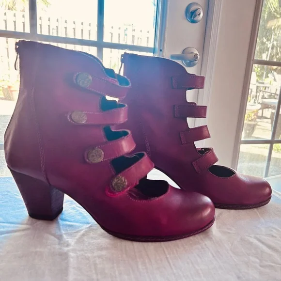 L’artiste by Spring Multi-strapped Ankle Boots, red - Picture 3 of 9